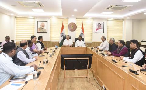 Shri Ashwini Vaishnaw chaired a meeting after taking charge as the Union Minister for Information & Broadcasting, in New Delhi on June 11, 2024.